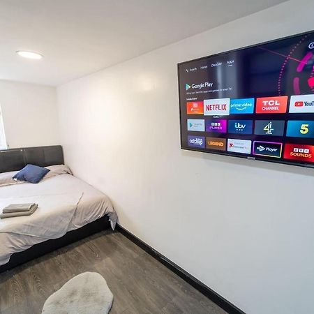 Studio Close To Selly Oak Train Station برمنغهام المظهر الخارجي الصورة