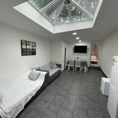 Studio Close To Selly Oak Train Station برمنغهام المظهر الخارجي الصورة
