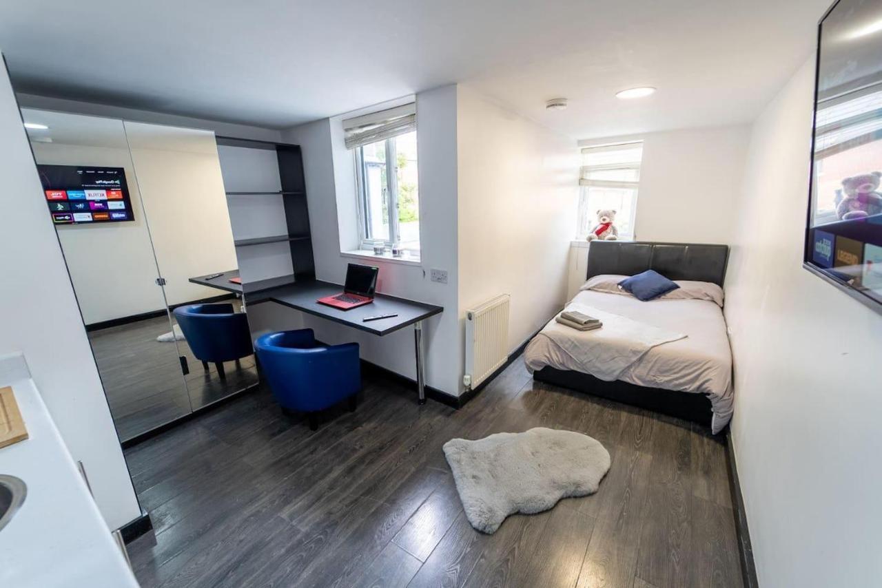 Studio Close To Selly Oak Train Station برمنغهام المظهر الخارجي الصورة