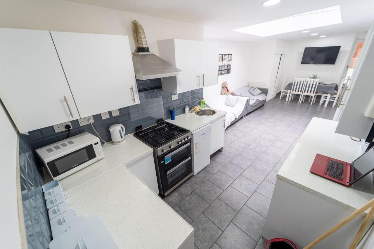 Studio Close To Selly Oak Train Station برمنغهام المظهر الخارجي الصورة