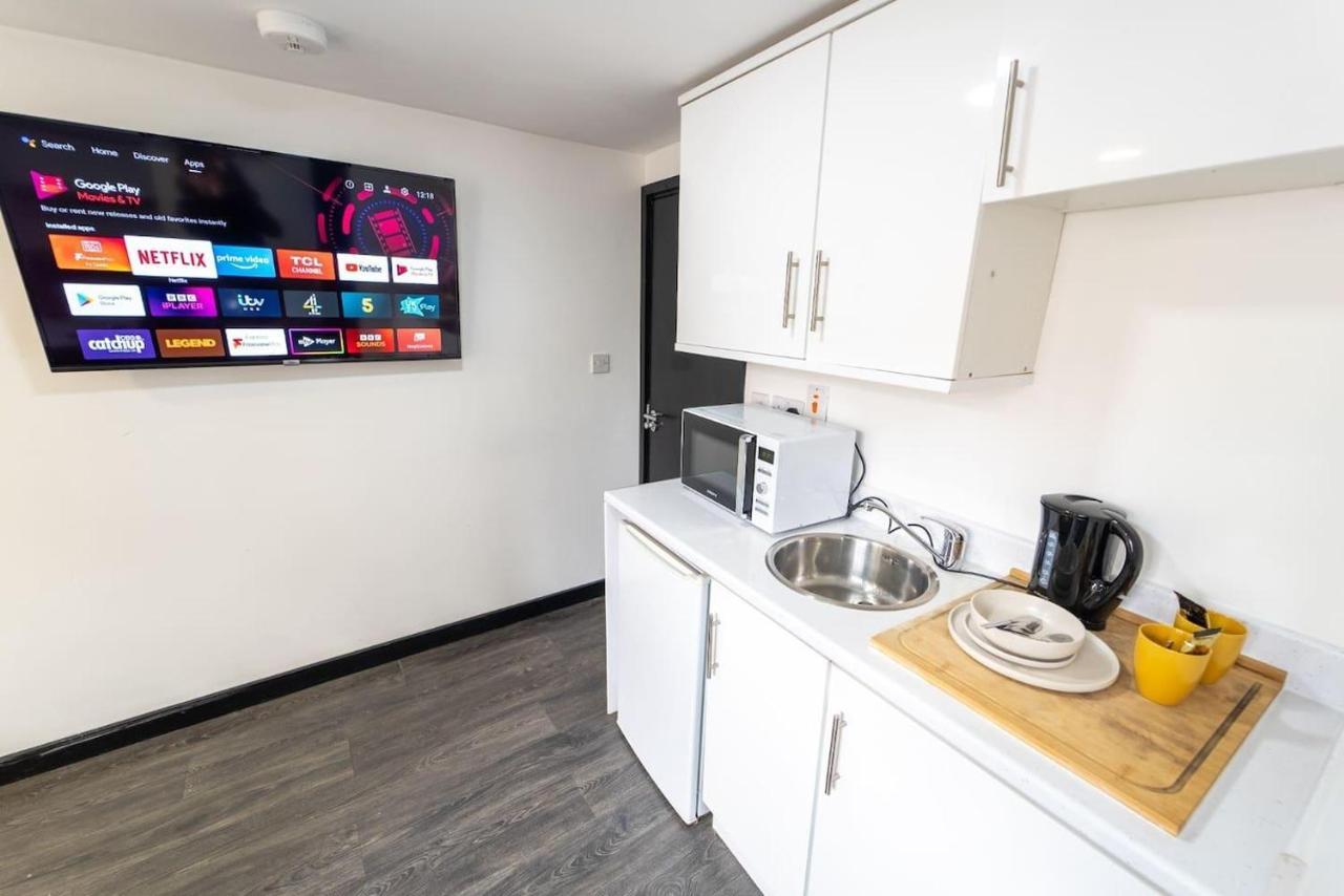 Studio Close To Selly Oak Train Station برمنغهام المظهر الخارجي الصورة