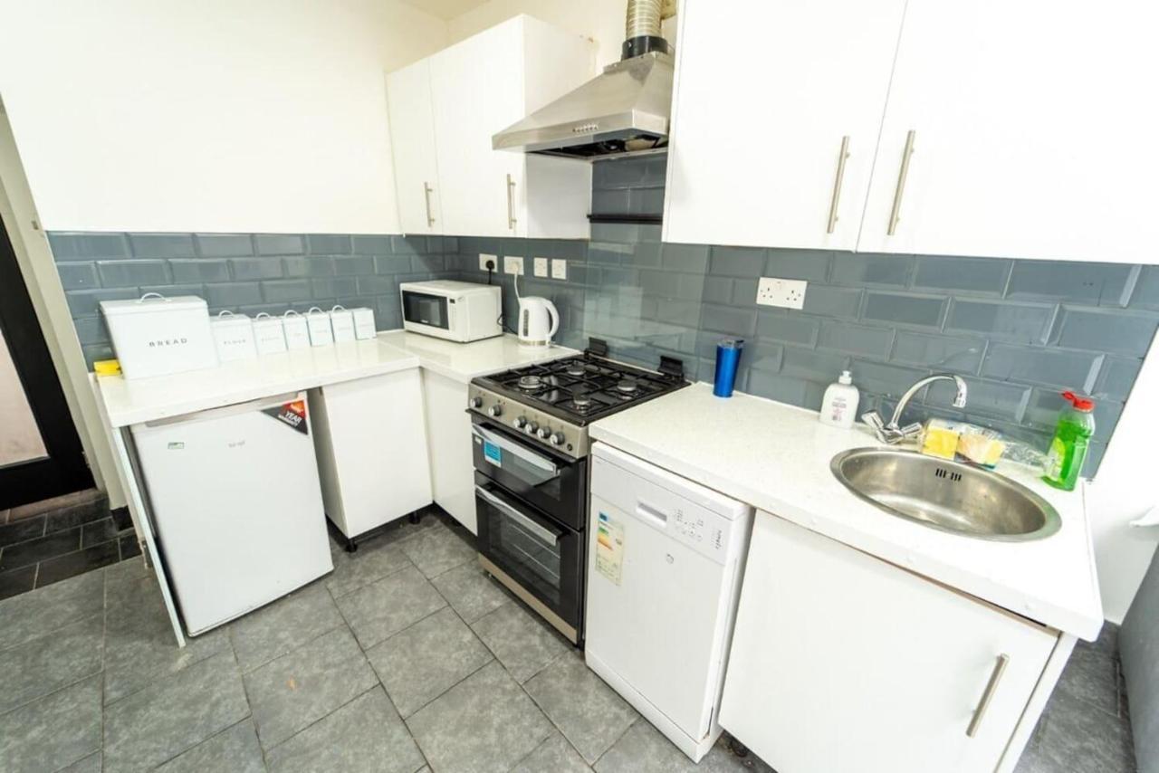 Studio Close To Selly Oak Train Station برمنغهام المظهر الخارجي الصورة